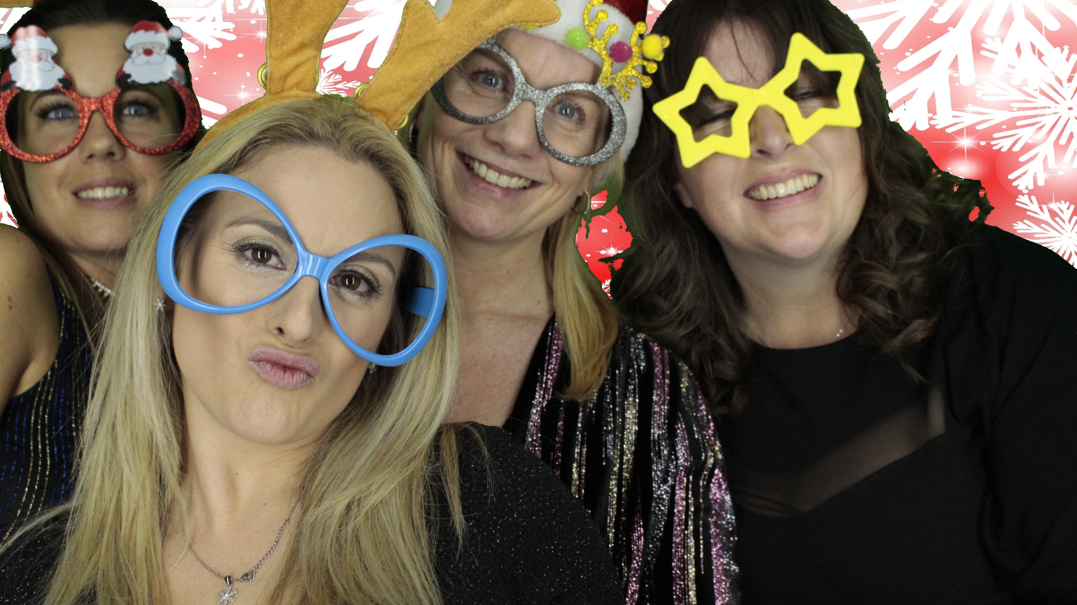Portsmouth Water Christmas Party | View more photos from the event at gallery.myphotoboothexperience.co.uk/u/MyPhotoBoothExperienceLtd/Portsmouth-Water-Christmas-Party